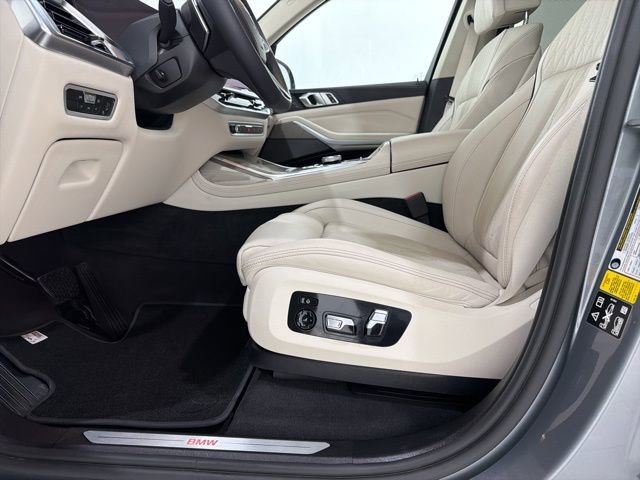 Certified 2023 BMW X7 xDrive40i w/ Executive Package AWD/4WD image 14