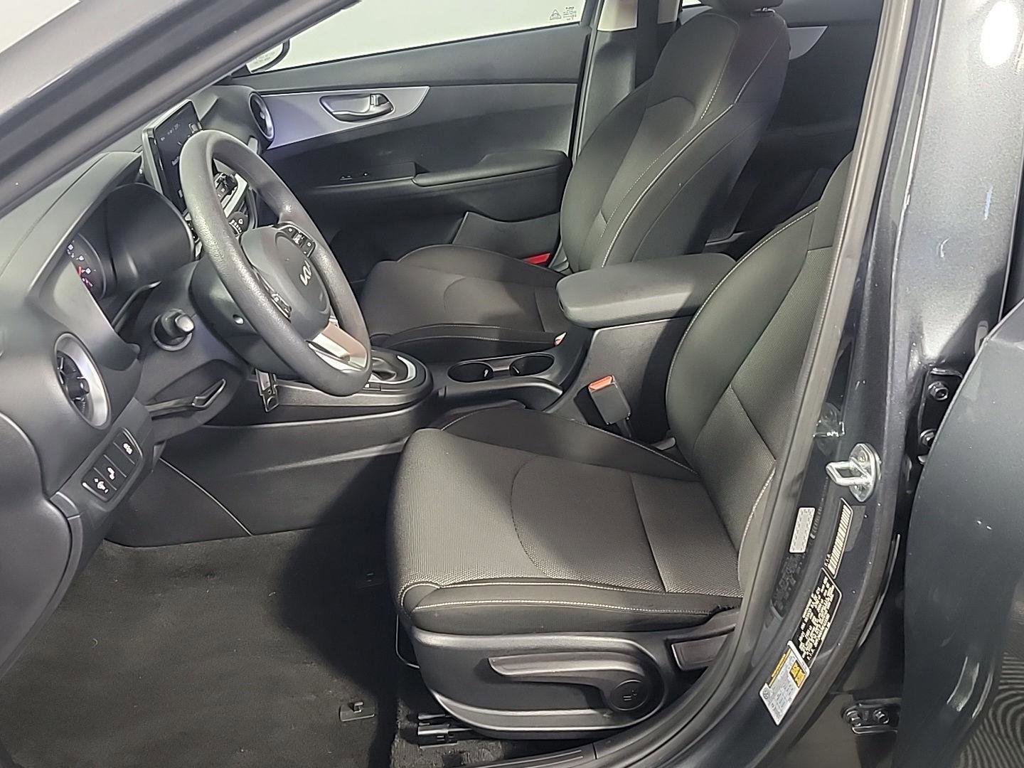 Used 2022 Kia Forte LXS w/ LXS Technology Package image 19