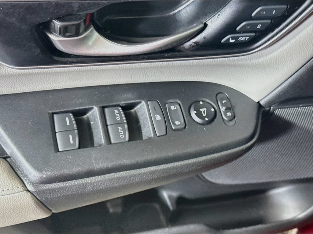 Used 2021 Honda CR-V EX-L image 16