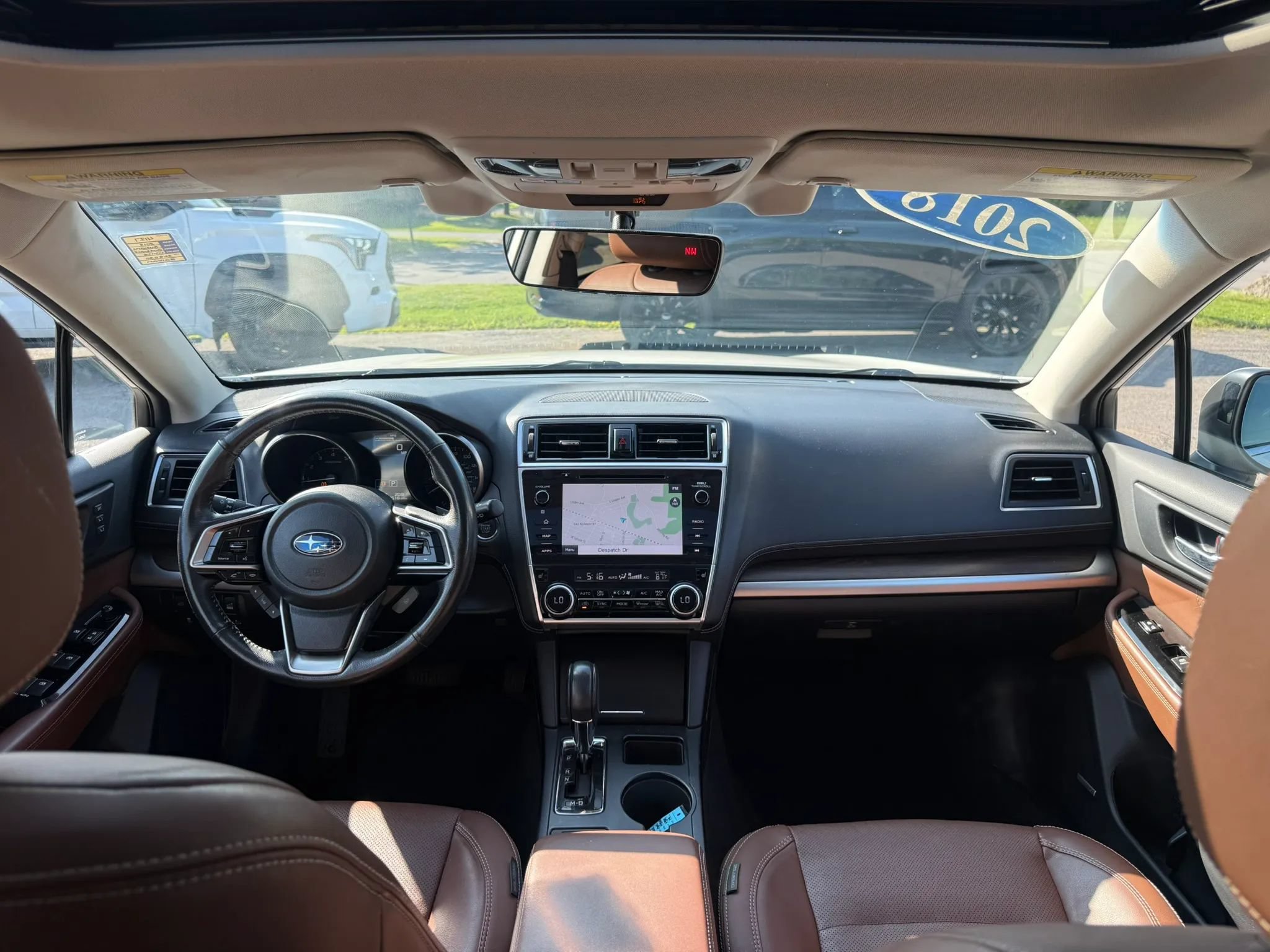 Used 2018 Subaru Outback 3.6R Touring AWD/4WD image 2