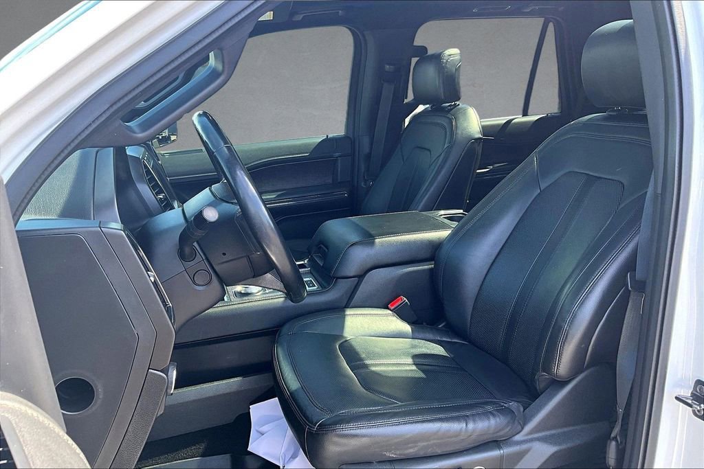 Used 2018 Ford Expedition Limited w/ Equipment Group 302A RWD image 25