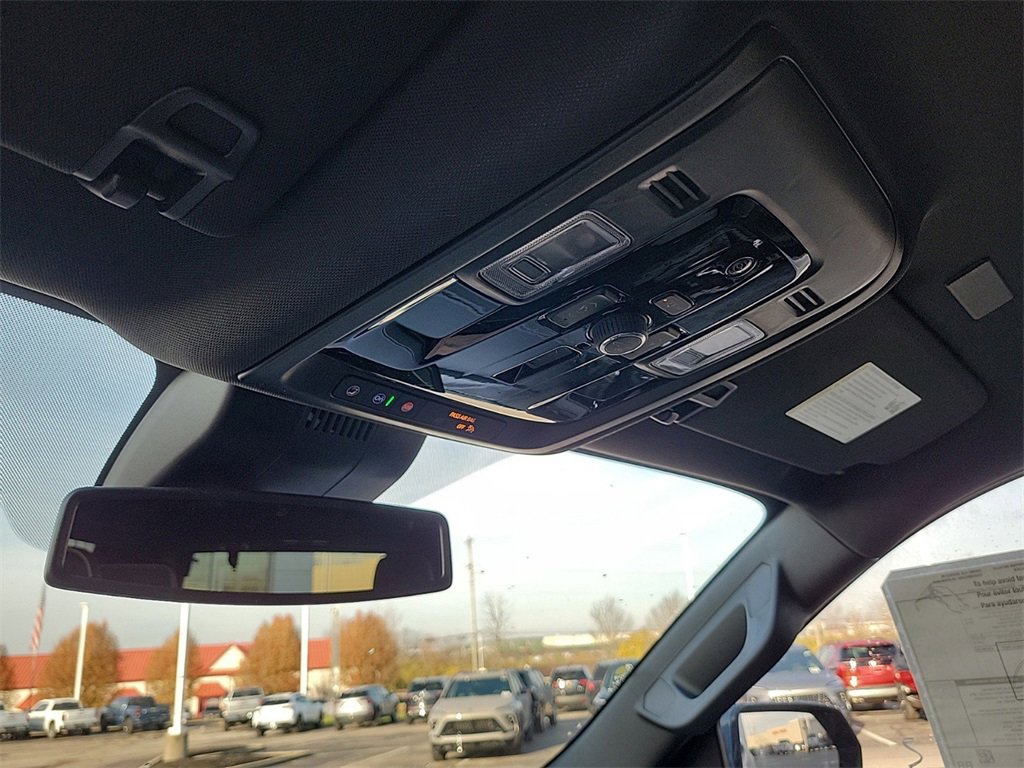 New 2026 GMC Yukon Elevation image 31