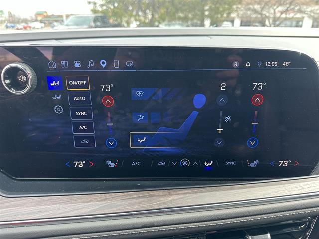 Used 2025 Chevrolet Suburban Z71 AWD/4WD image 16