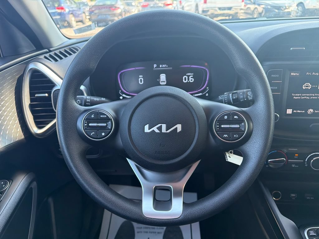 Used 2025 Kia Soul LX w/ LX Technology Package FWD image 16