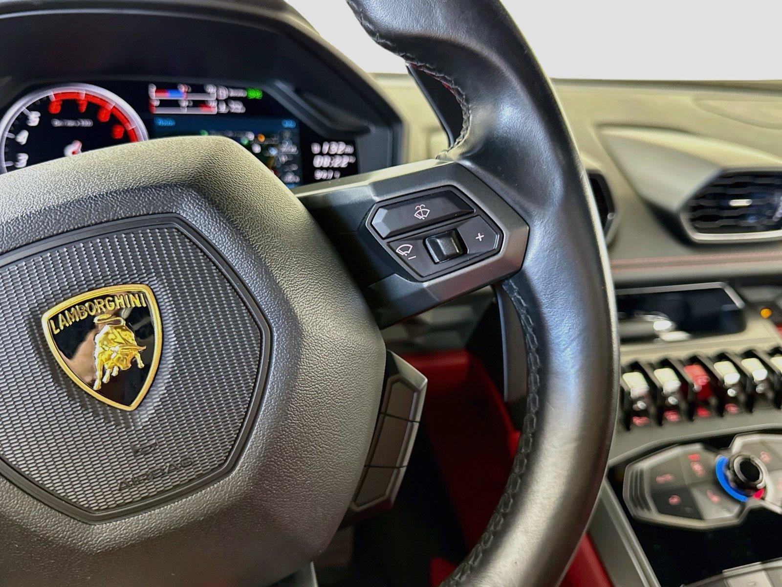 Used 2017 Lamborghini Huracan LP 580-2 RWD image 21