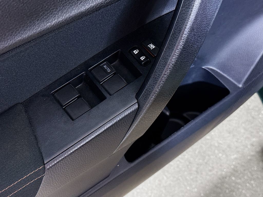 Used 2016 Toyota Corolla LE FWD image 17