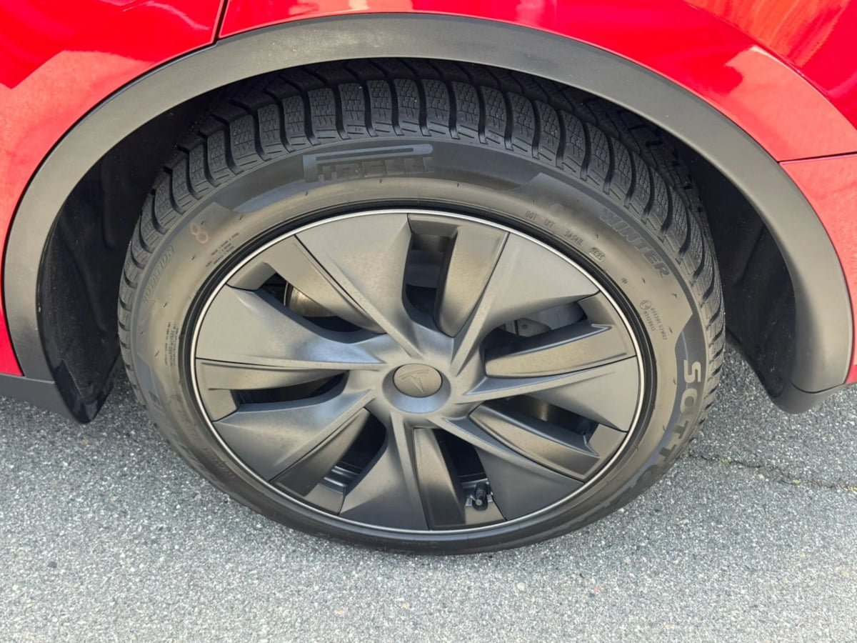 Used 2024 Tesla Model Y Long Range AWD/4WD image 34