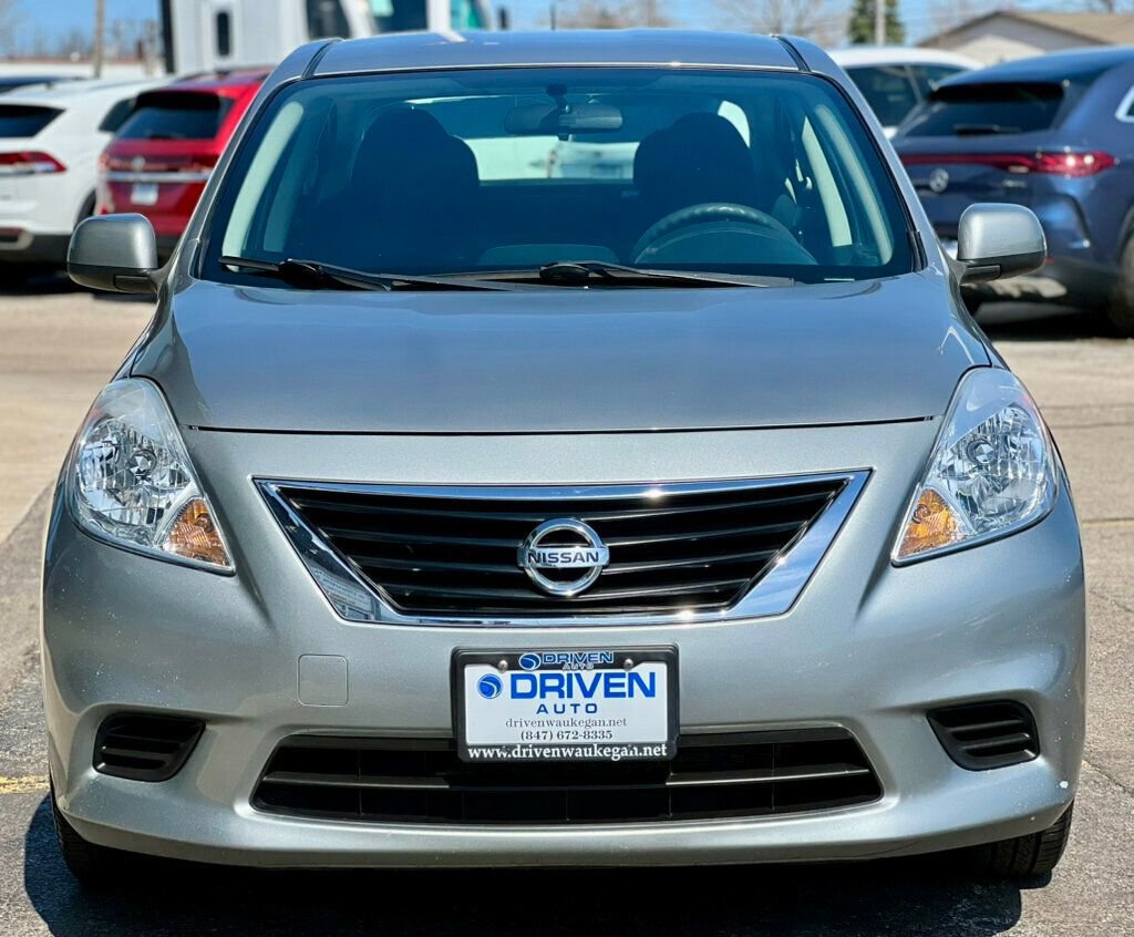 Used 2013 Nissan Versa SV FWD image 31