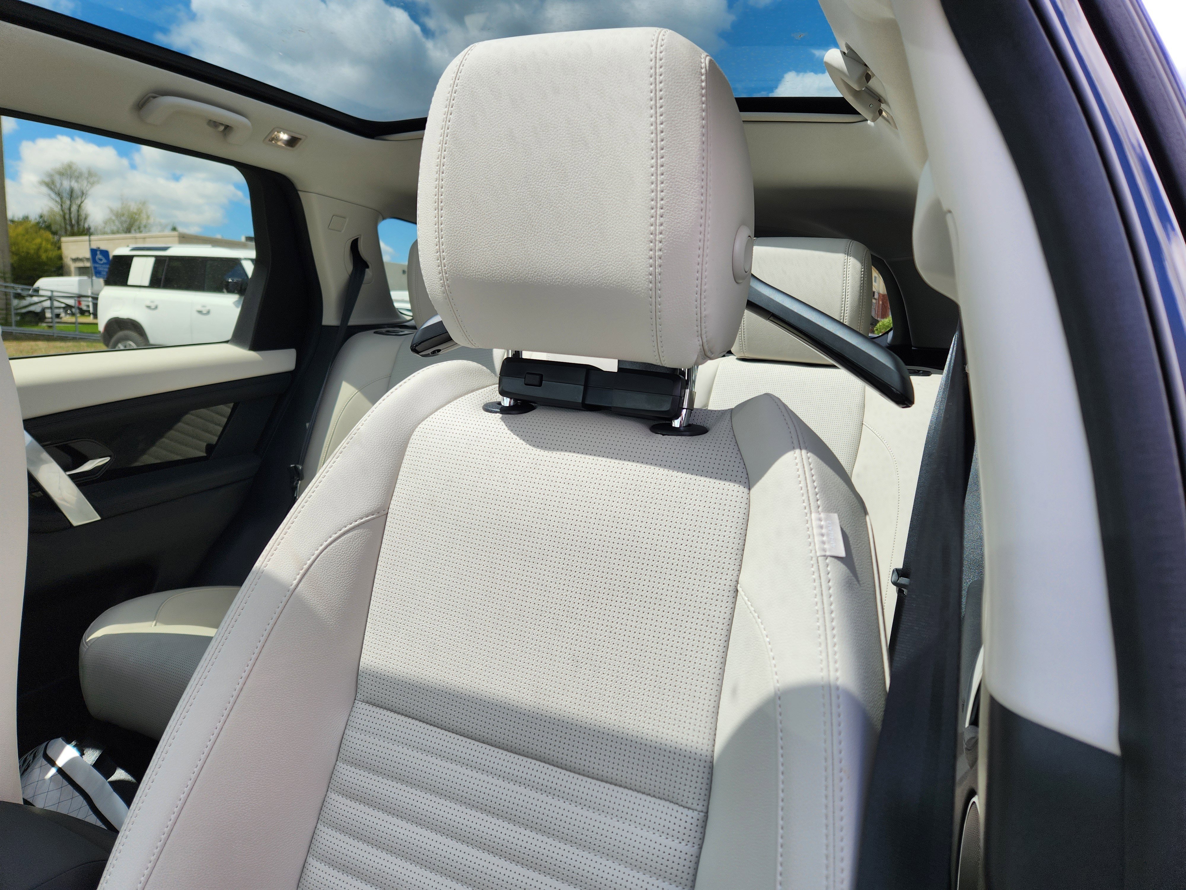 Certified 2024 Land Rover Discovery Sport S image 11