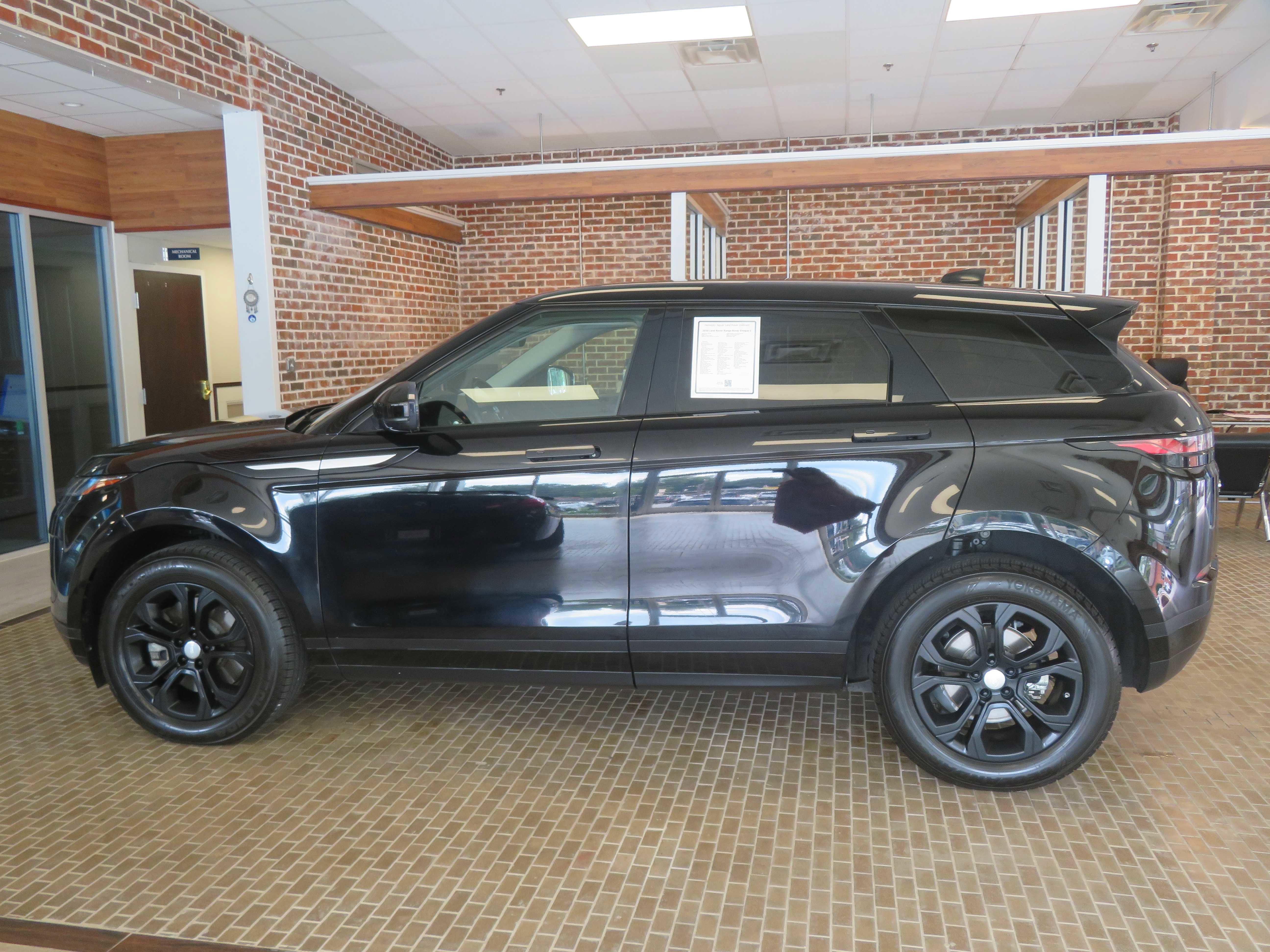 Used 2020 Land Rover Range Rover Evoque S image 69