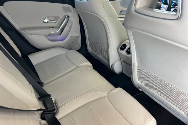 Used 2020 Mercedes-Benz CLA 250 image 17