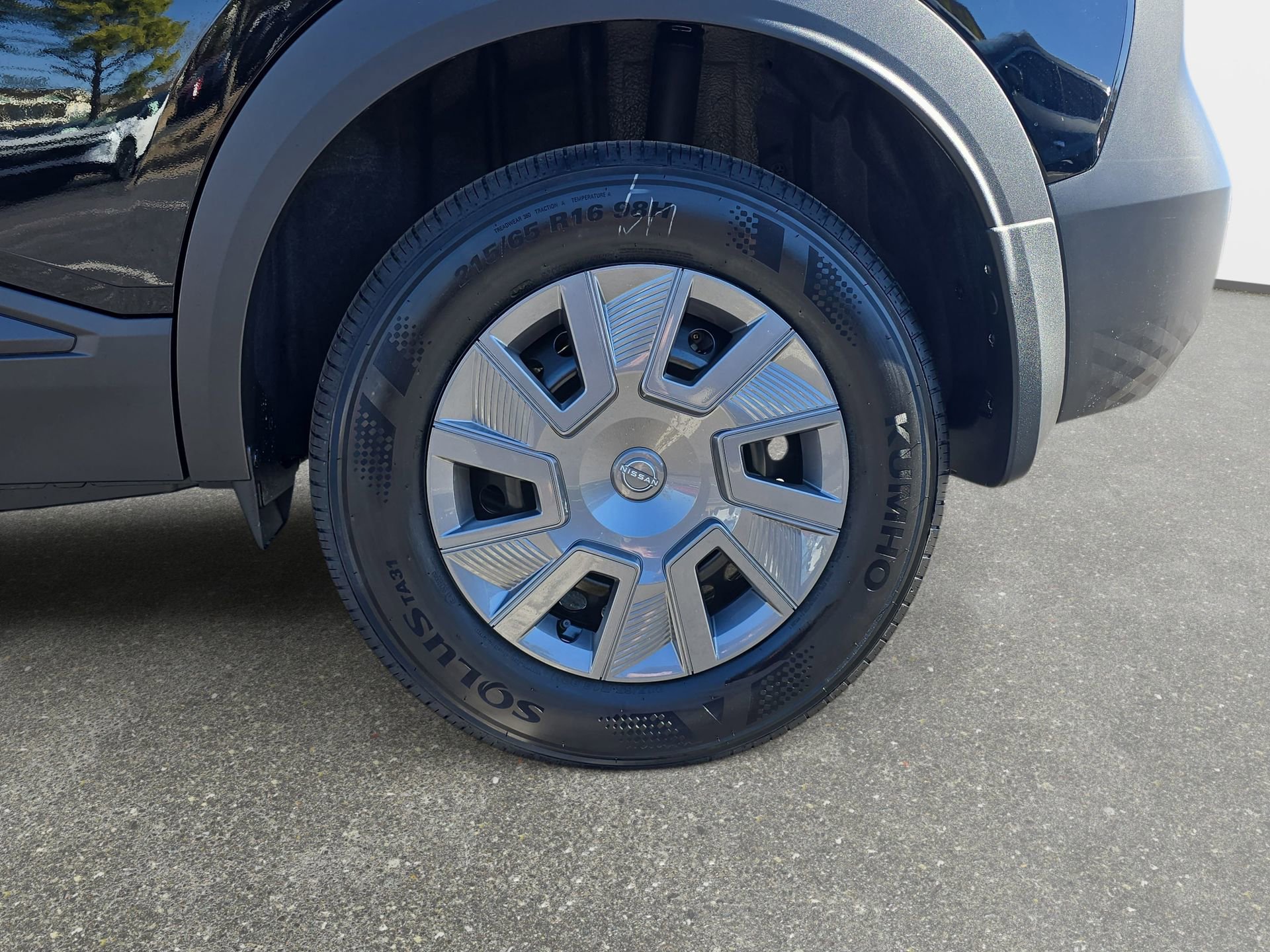 New 2026 Nissan Kicks S w/ Charging Package FWD image 31