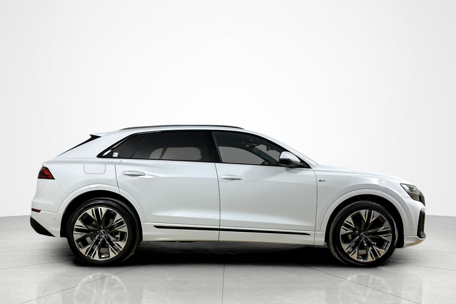 Used 2026 Audi Q8 Premium Plus w/ Premium Plus Package AWD/4WD image 6