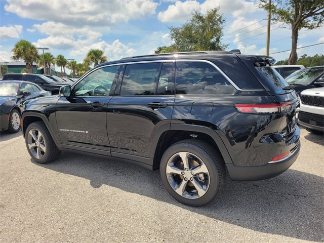 New 2025 Jeep Grand Cherokee Limited image 9