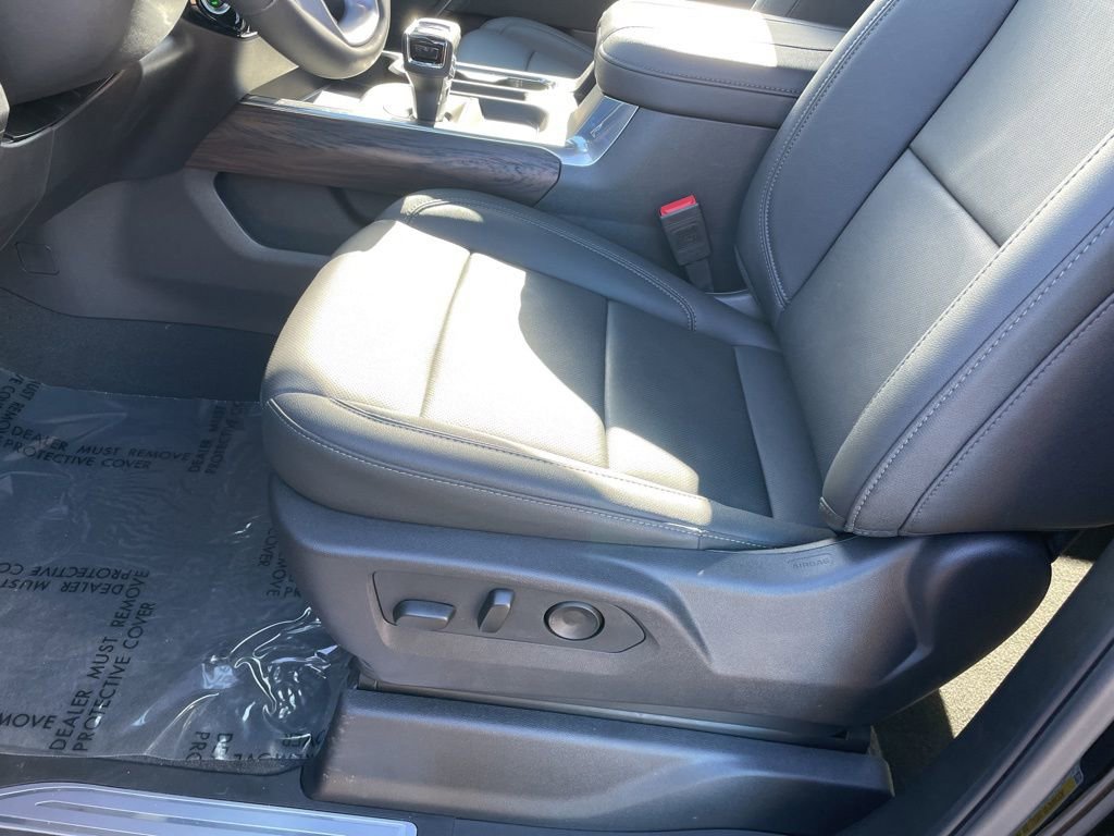 Used 2025 GMC Sierra 1500 SLT w/ SLT Premium Plus Package image 9