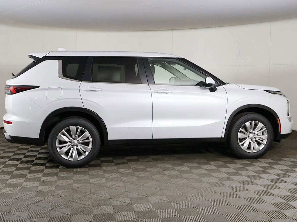 New 2026 Mitsubishi Outlander ES AWD/4WD image 18