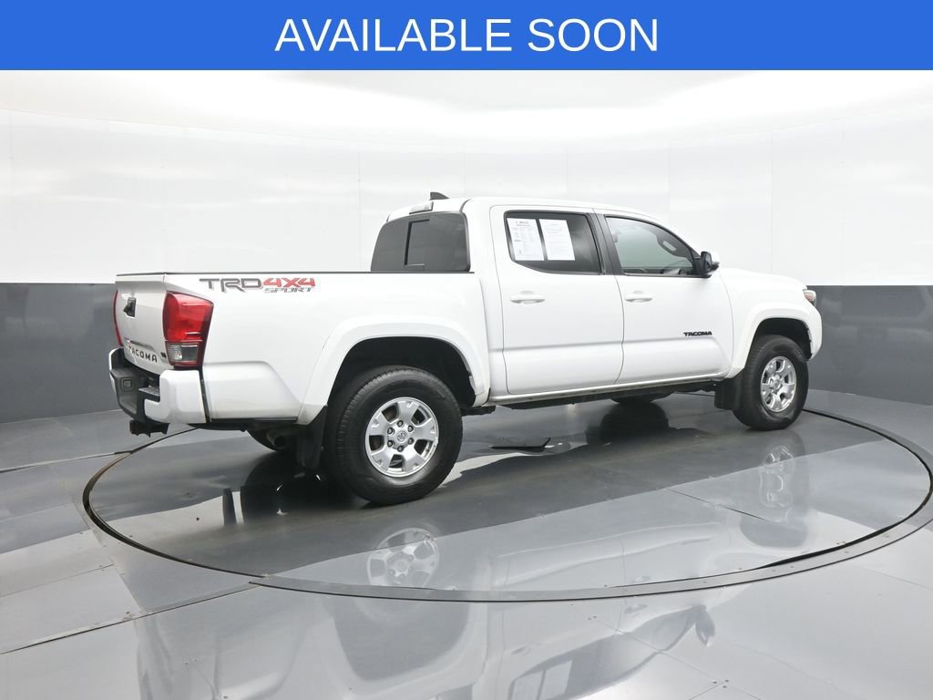 Used 2017 Toyota Tacoma TRD Sport w/ Tow Package (A/T) AWD/4WD image 7