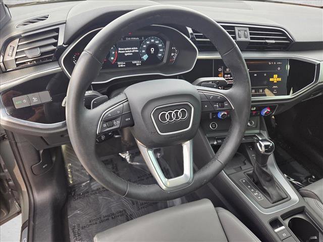 Certified 2025 Audi Q3 2.0T Premium w/ Convenience Package image 10