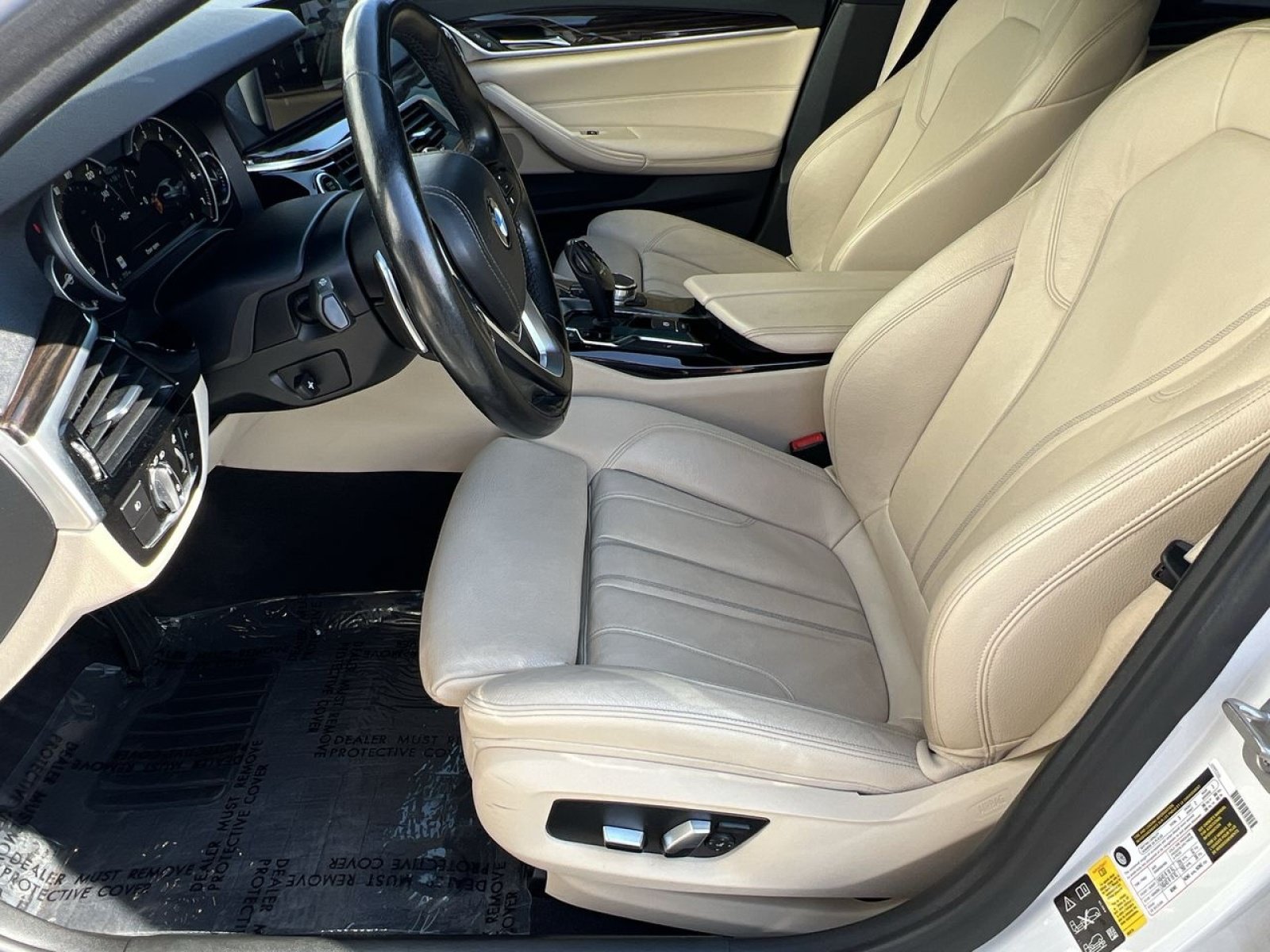 Used 2018 BMW 530i xDrive AWD/4WD image 10