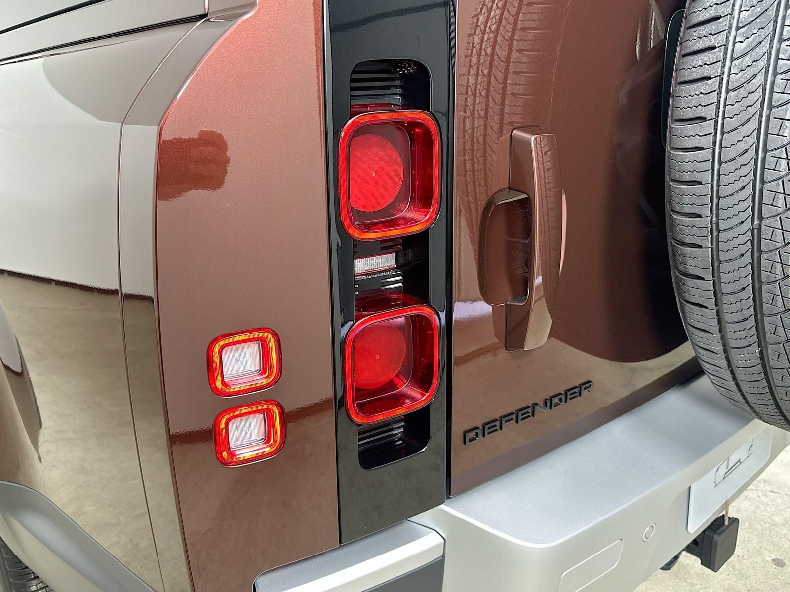 New 2025 Land Rover Defender 130 S AWD/4WD image 12