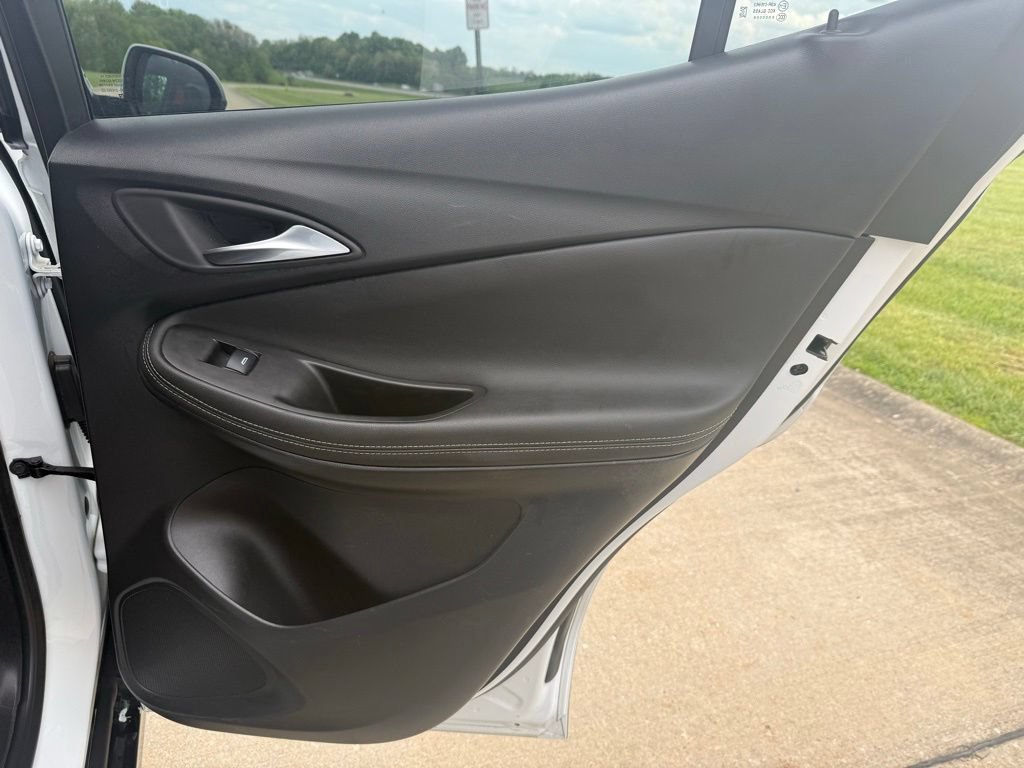 Used 2024 Buick Encore GX Sport Touring FWD image 14