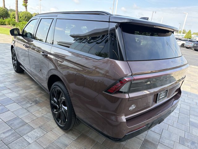 New 2027 Lincoln Navigator L Black Label AWD/4WD image 4
