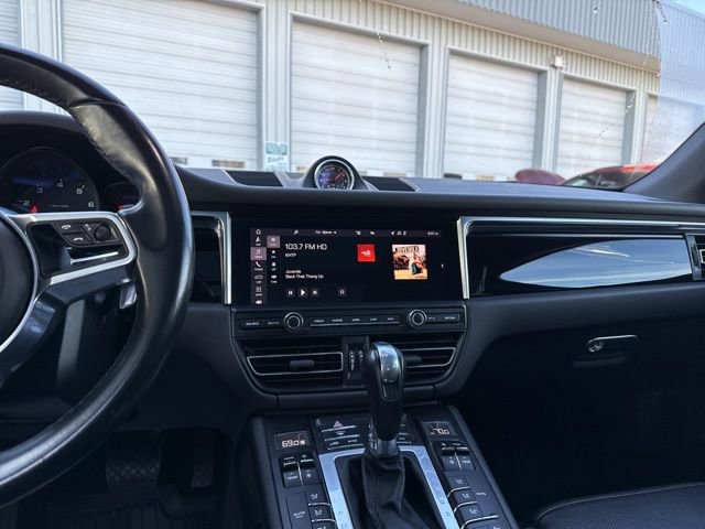 Used 2020 Porsche Macan image 24