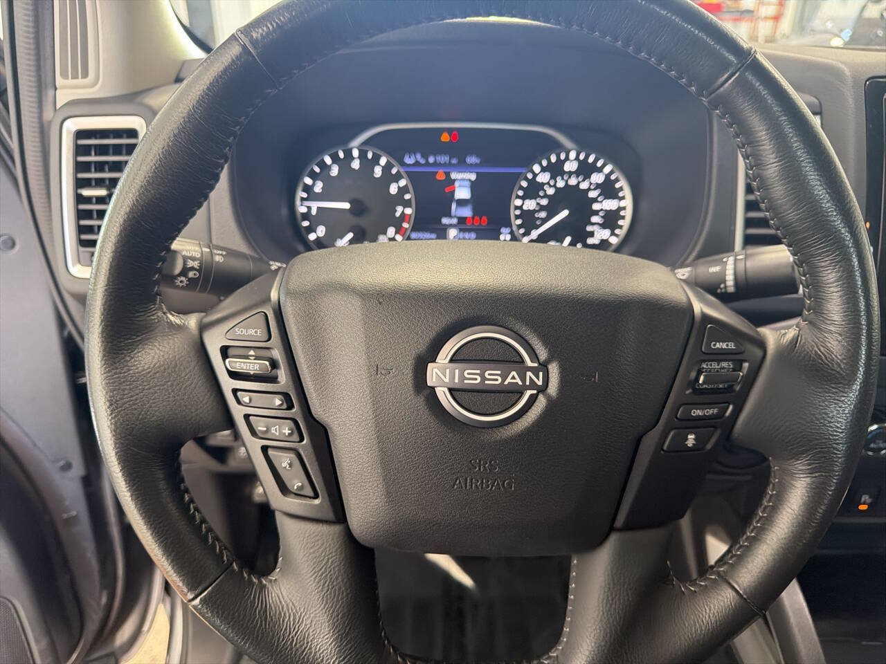 Used 2023 Nissan Frontier SV w/ SV Convenience Package AWD/4WD image 18