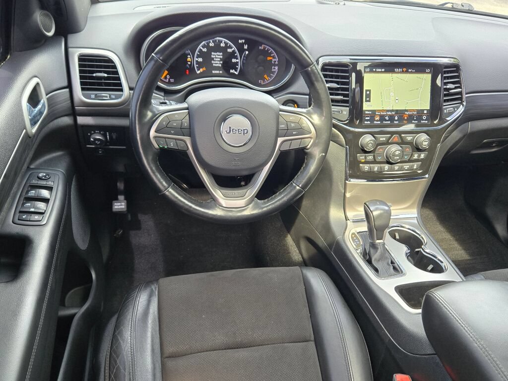 Used 2021 Jeep Grand Cherokee Laredo X AWD/4WD image 2