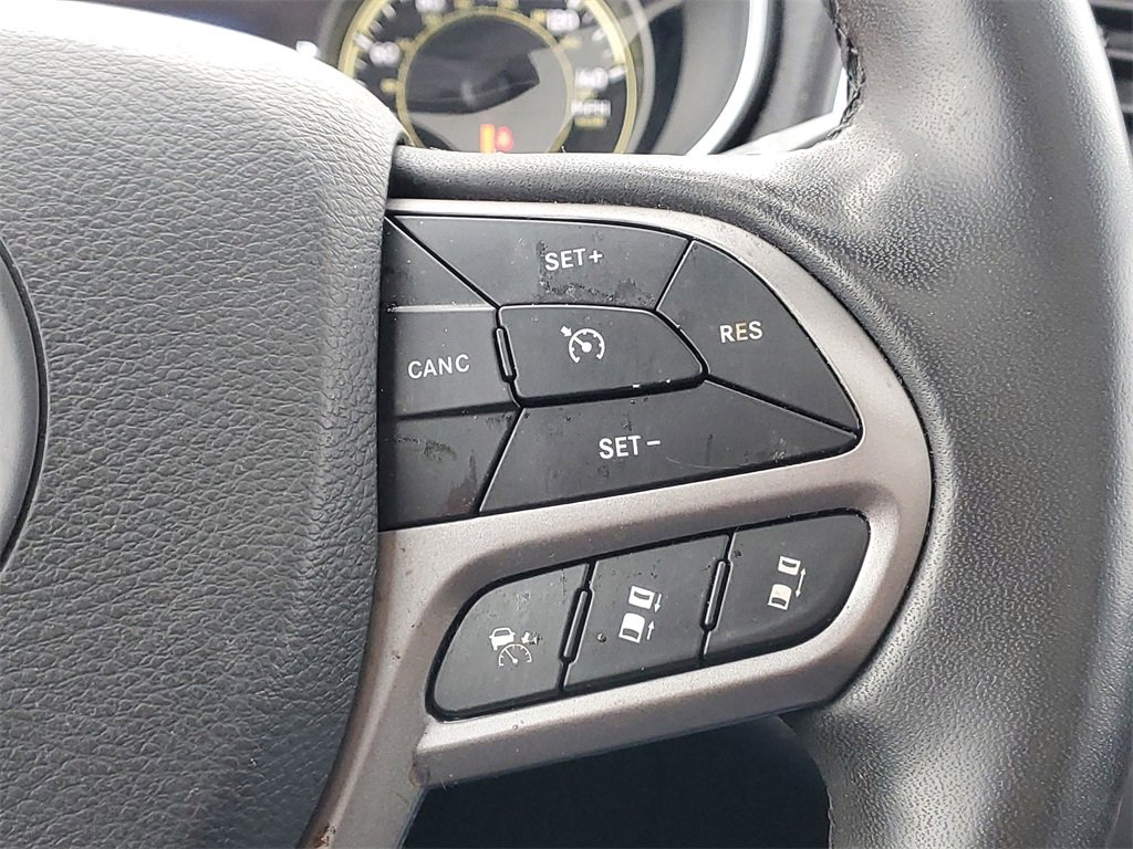 Used 2022 Jeep Cherokee Limited image 23