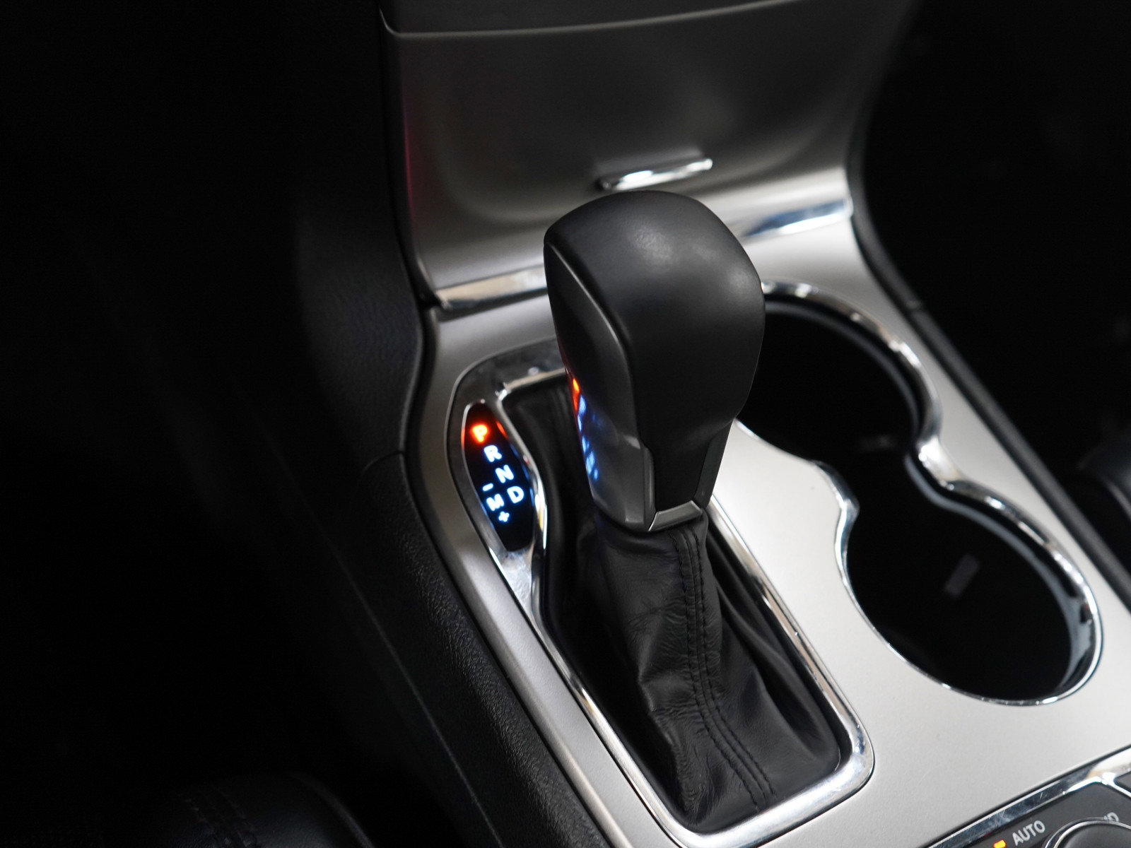 Used 2018 Jeep Grand Cherokee Overland image 24