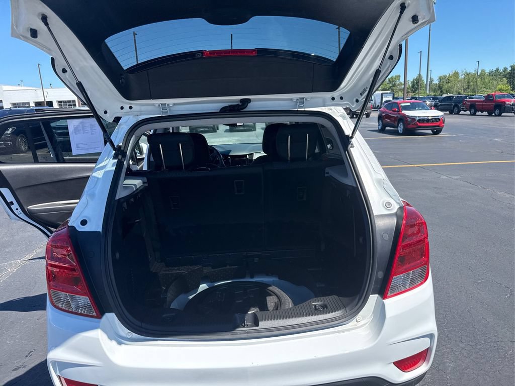 Used 2021 Chevrolet Trax LS w/ Tint and Cruise Package AWD/4WD image 21