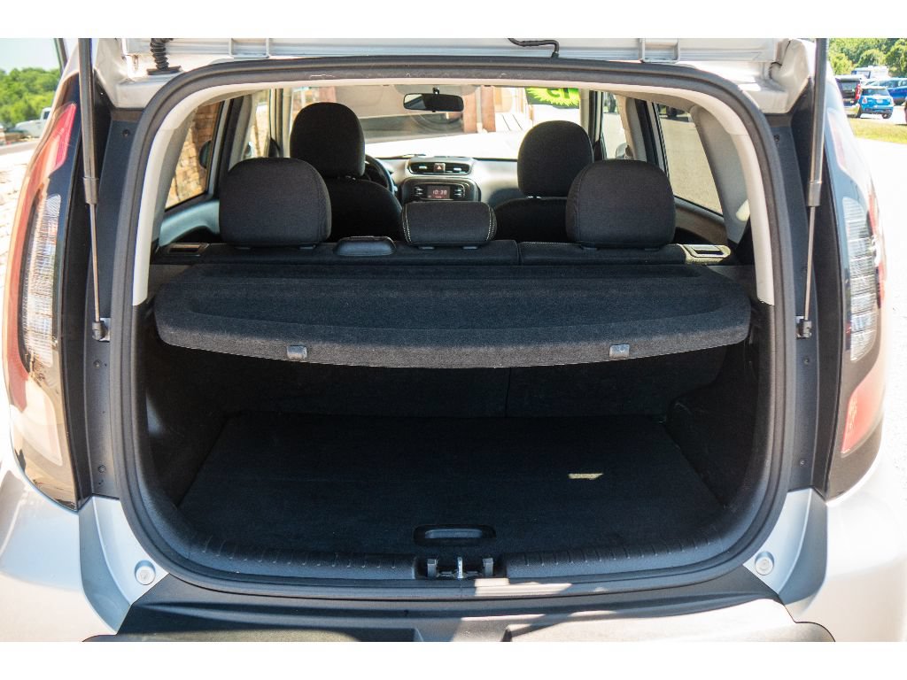 Used 2015 Kia Soul + FWD image 26