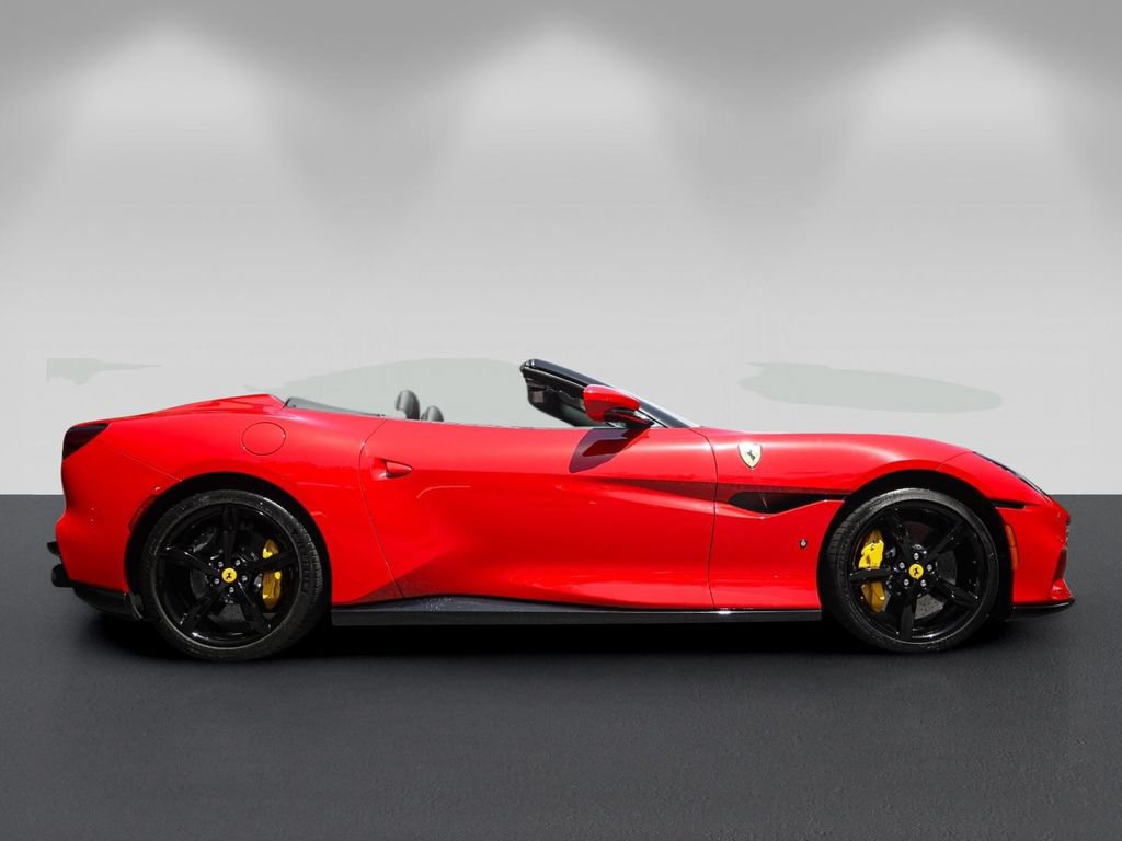 Used 2022 Ferrari Portofino M RWD image 2
