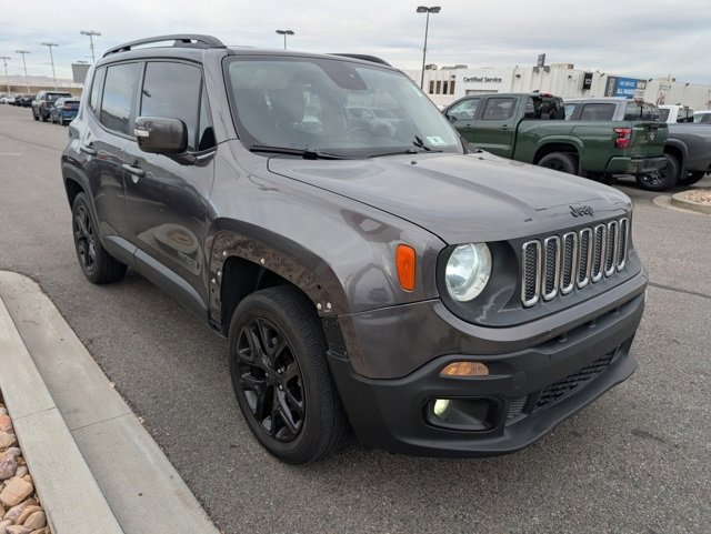 Used 2016 Jeep Renegade Latitude image 3