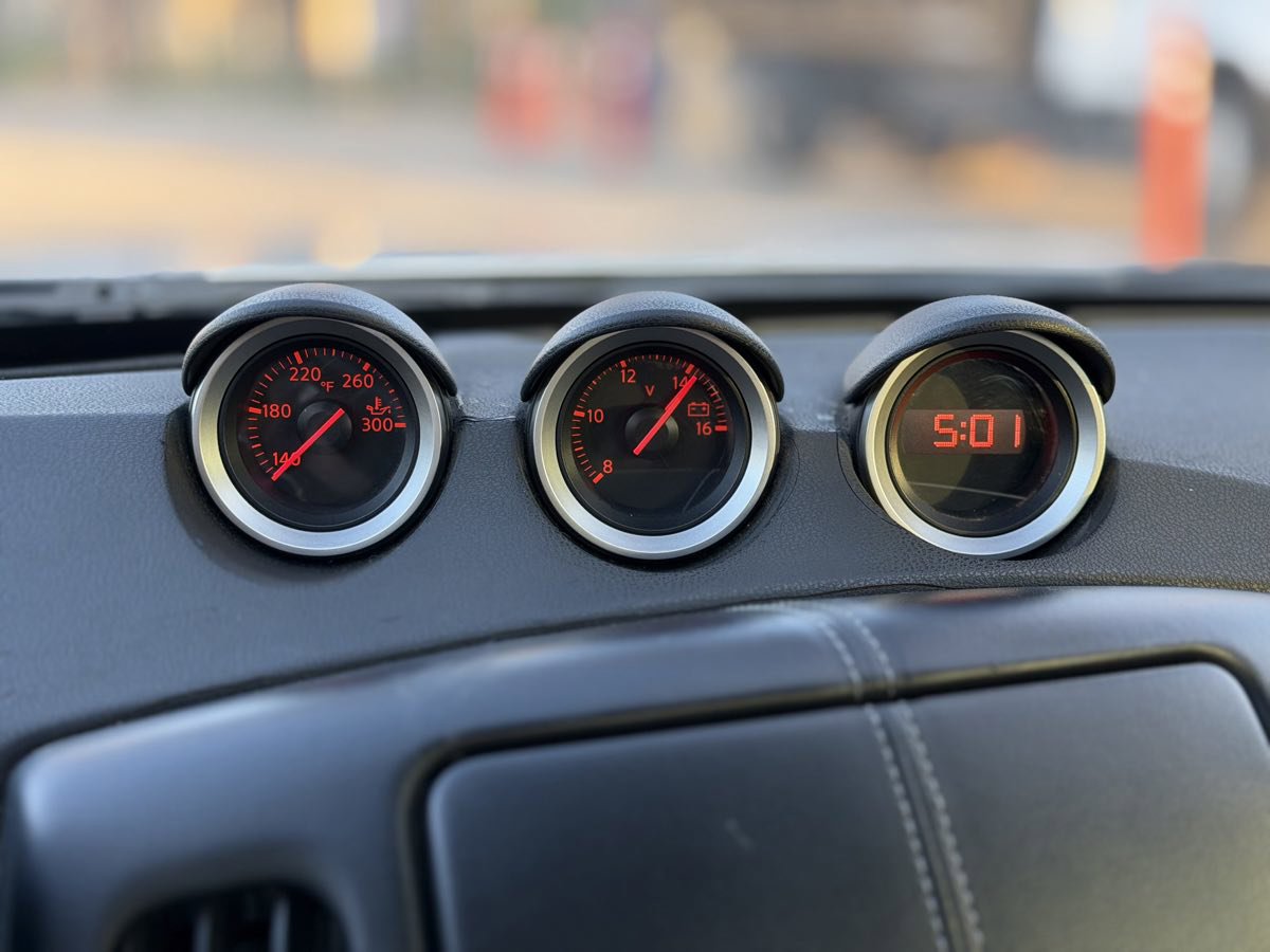 Used 2011 Nissan 370Z Touring w/ Sport Pkg image 35