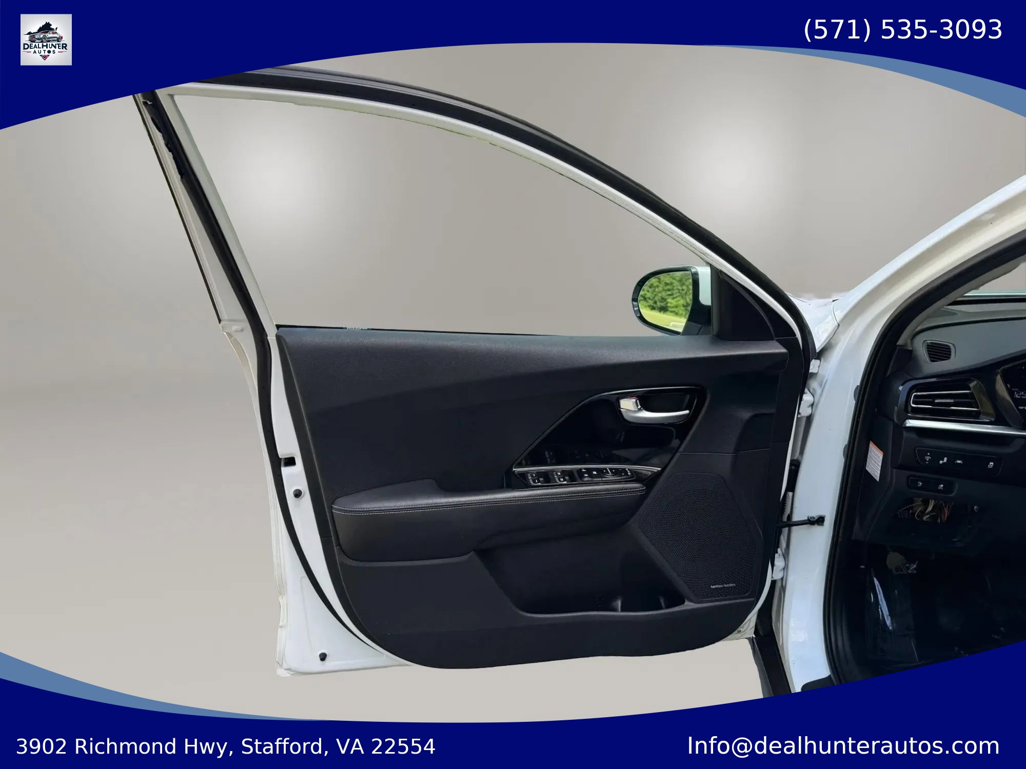 Used 2022 Kia Niro EX w/ Cold Weather Package FWD image 16