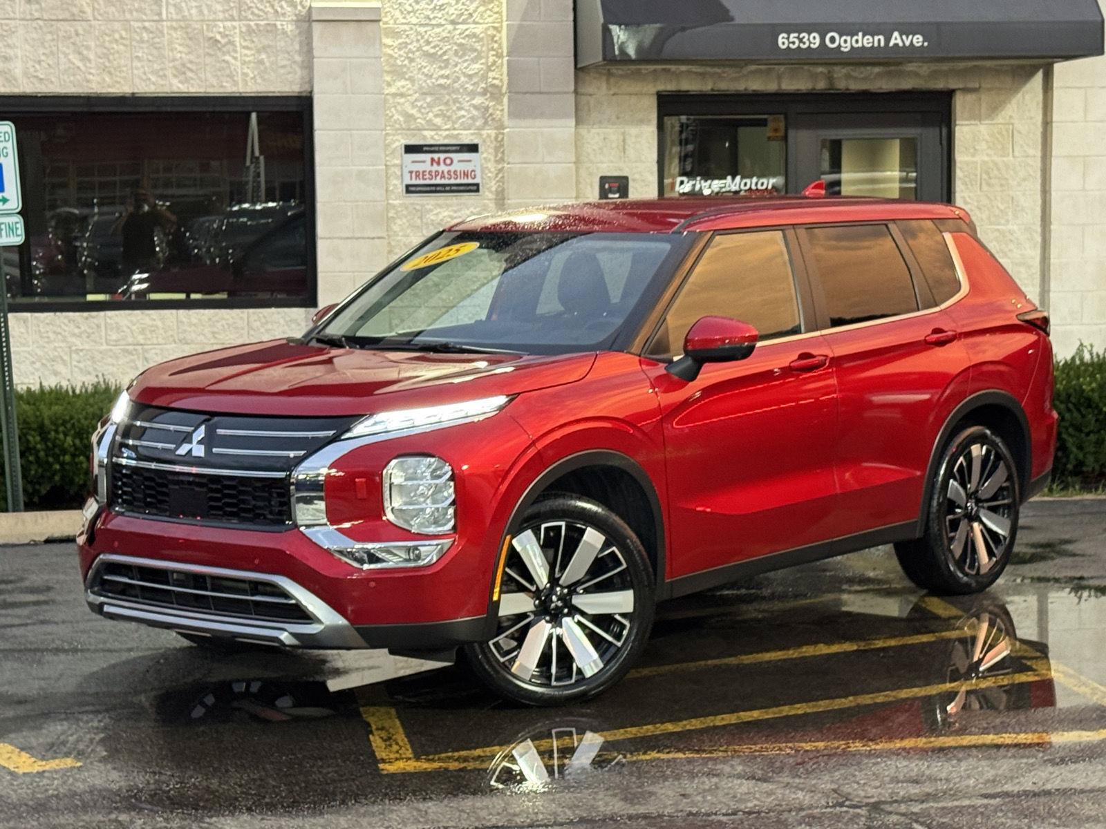 Used 2025 Mitsubishi Outlander LE AWD/4WD image 4