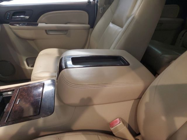 Used 2010 GMC Yukon XL Denali image 27