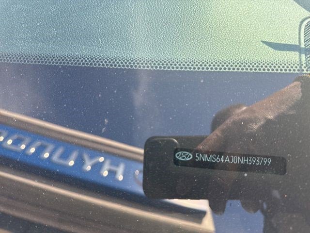 Used 2022 Hyundai Santa Fe SEL w/ Convenience Package image 4