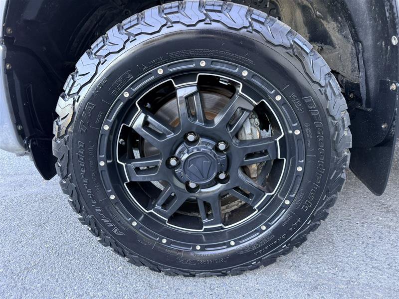 Used 2017 Toyota Tundra SR5 AWD/4WD image 9