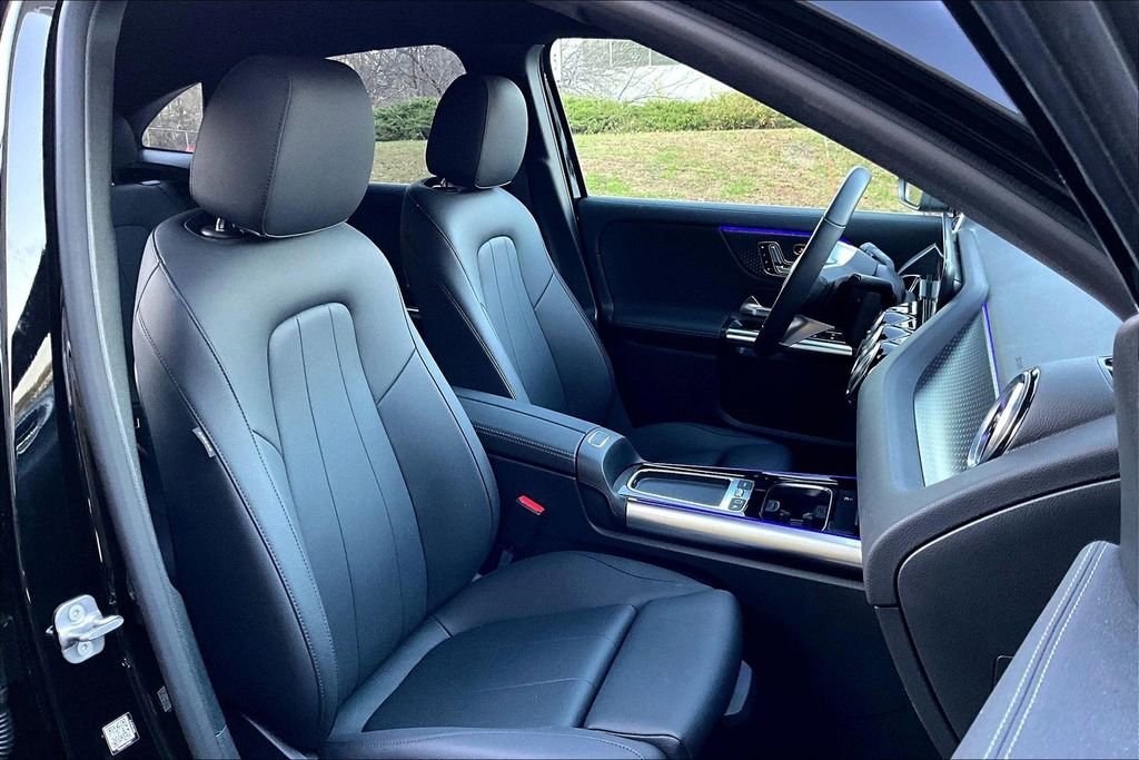 Used 2025 Mercedes-Benz GLA 250 4MATIC image 7