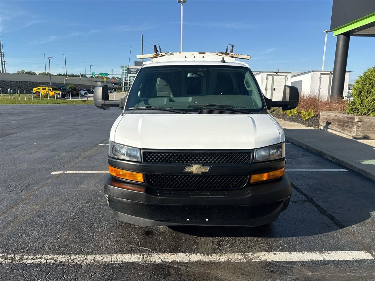 Used 2020 Chevrolet Express 3500 w/ Power Convenience Package RWD image 3