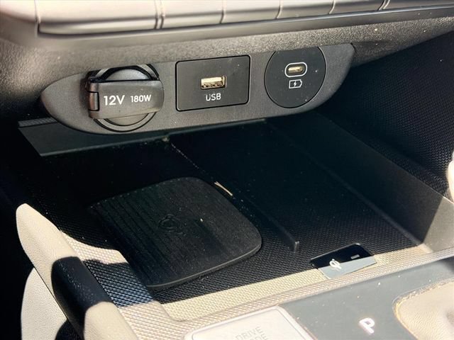 Used 2024 Hyundai Elantra SEL w/ Convenience Package FWD image 28