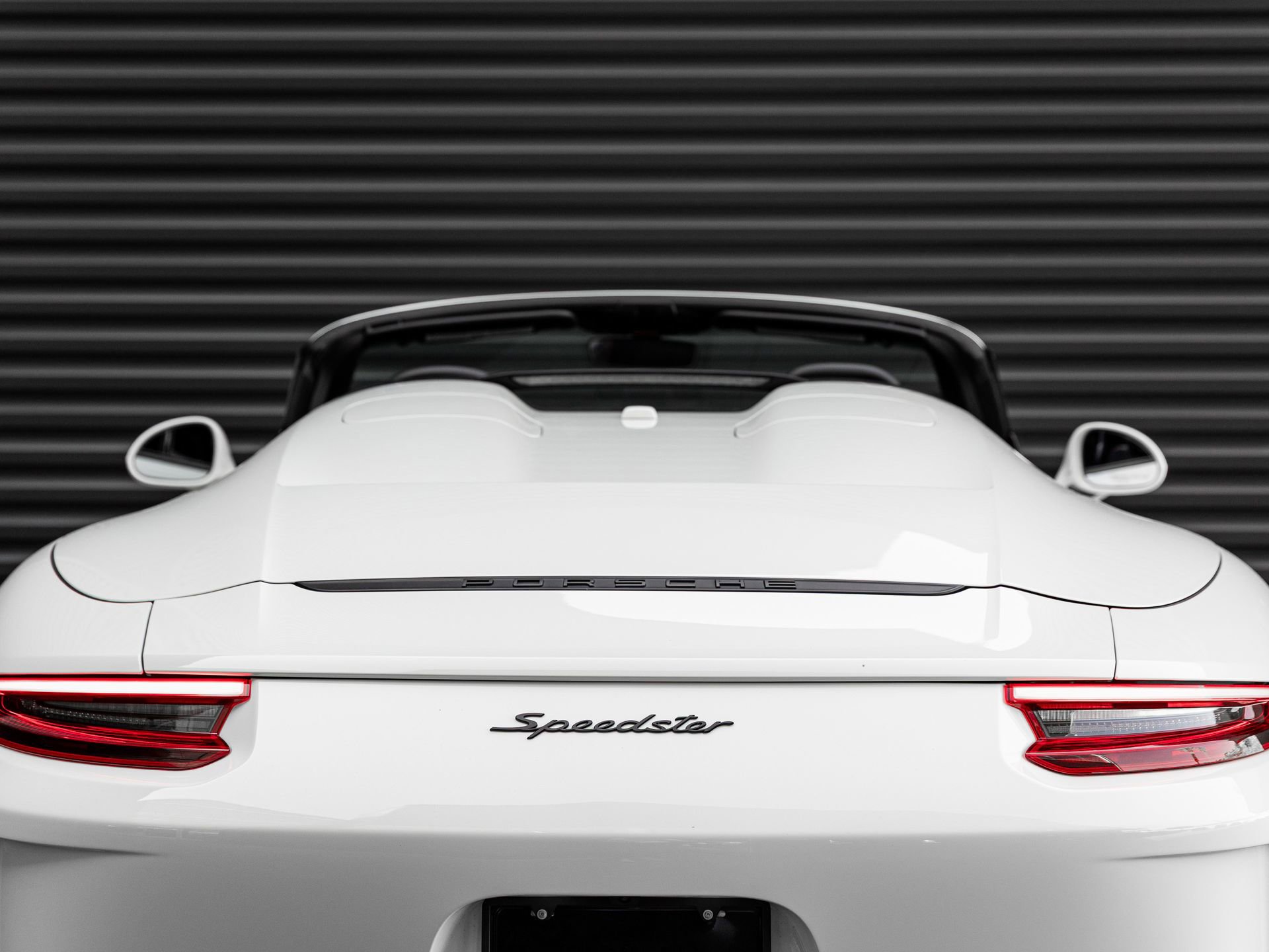 Certified 2019 Porsche 911 Speedster RWD image 32