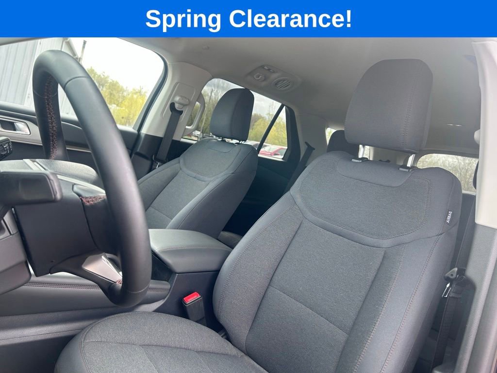 Used 2026 Ford Explorer Active AWD/4WD image 15