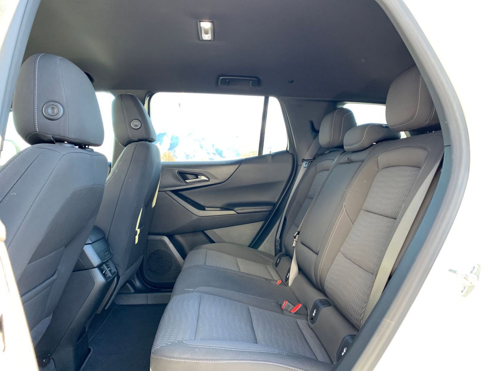 Used 2025 Chevrolet Equinox LT image 24