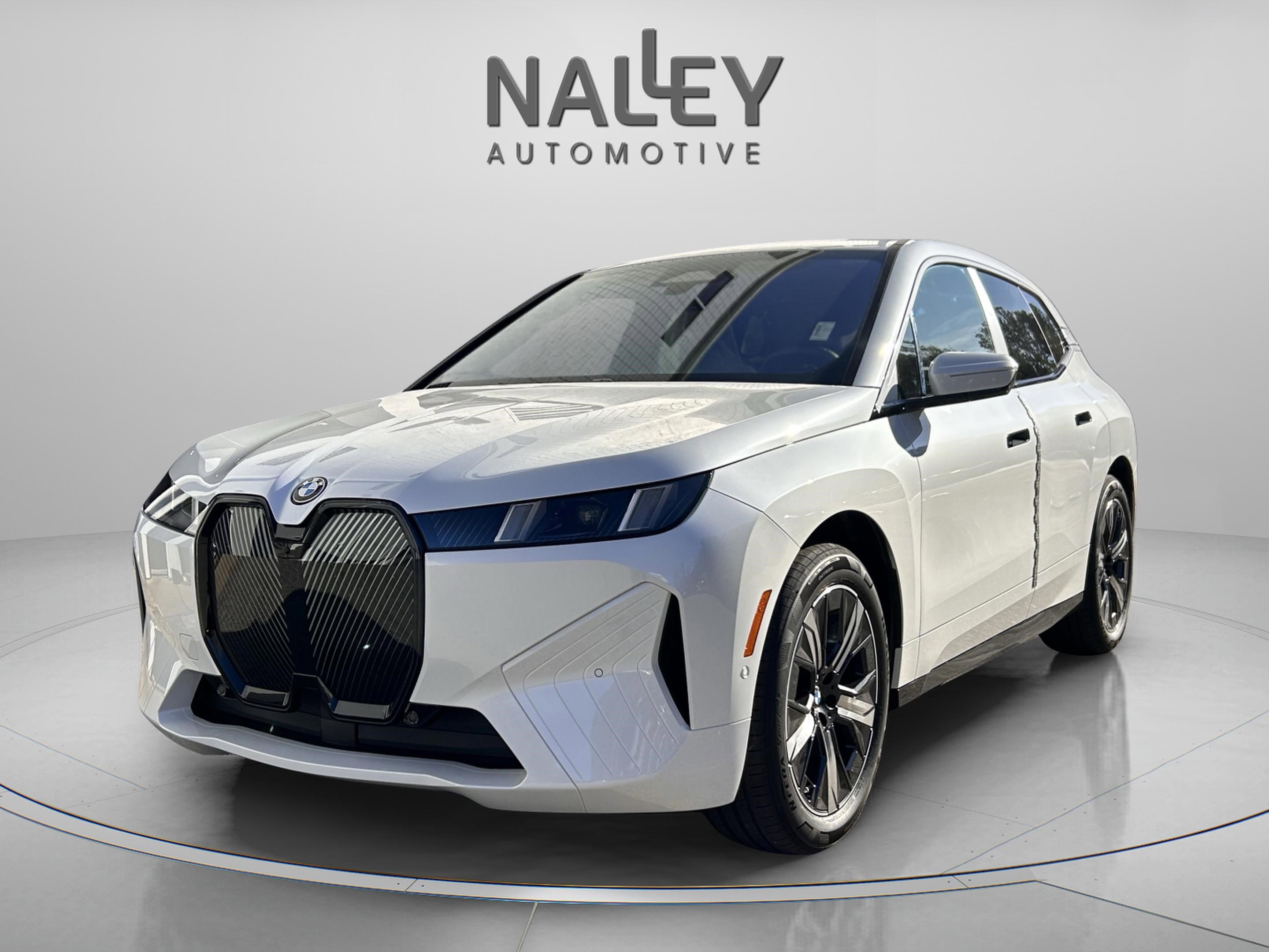 Used 2026 BMW iX xDrive45 w/ Premium Package image 1