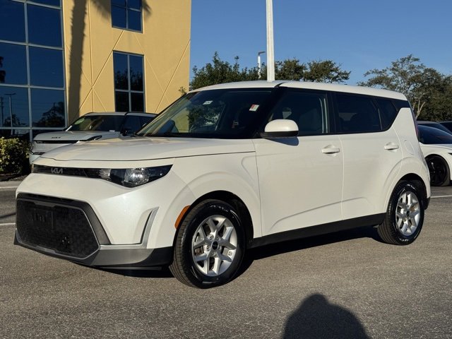 Certified 2024 Kia Soul LX w/ Option Group 015 image 2