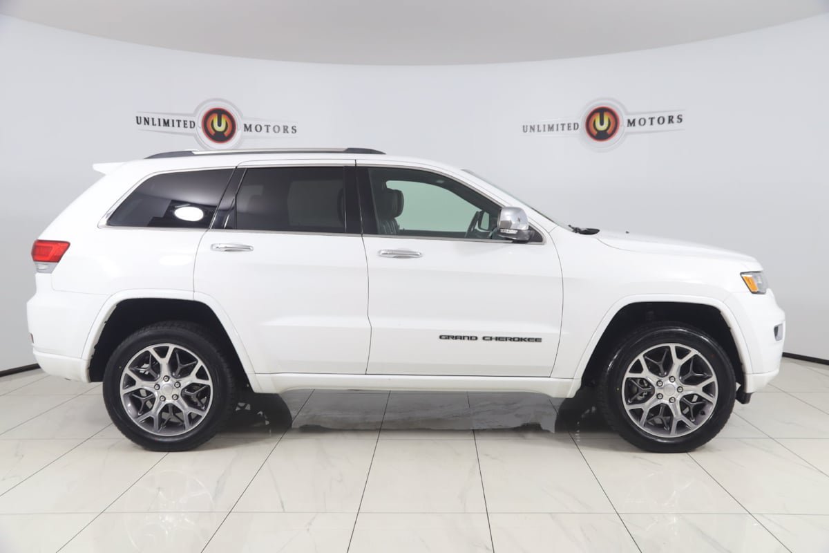 Used 2021 Jeep Grand Cherokee Overland AWD/4WD image 2